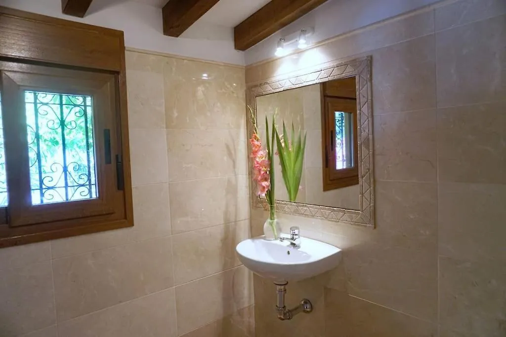 Private Villa & Pool Nr Puerto Banus Marbella